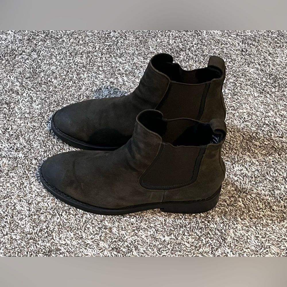 Thursday boot company duke chelsea boots LIKE NEW